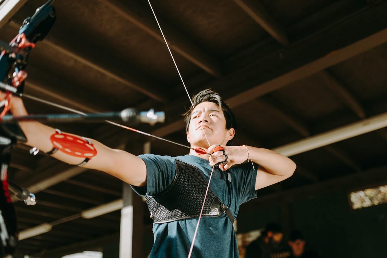 Bowstring Slap: 7 Common Causes And Fixes