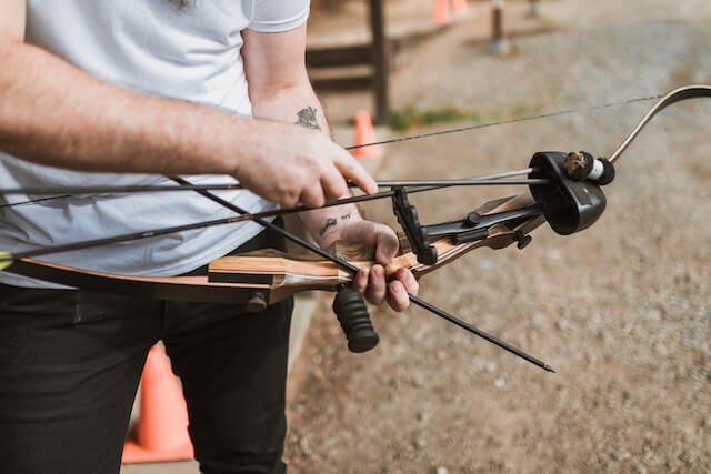 Can You Shoot Carbon Arrows From A Recurve Bow?